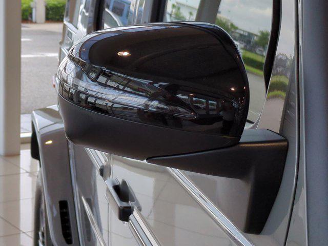 Photo of 2025 MANUFAKTUR Arabian Grey Mercedes-Benz G-Class