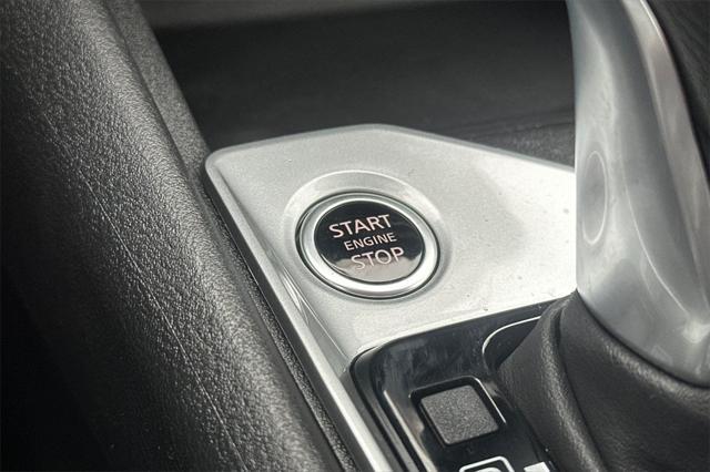 Photo of 2025 Black Nissan Altima