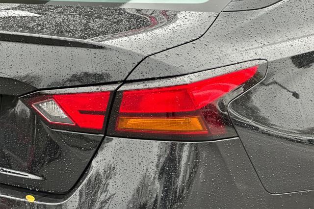 Photo of 2025 Black Nissan Altima