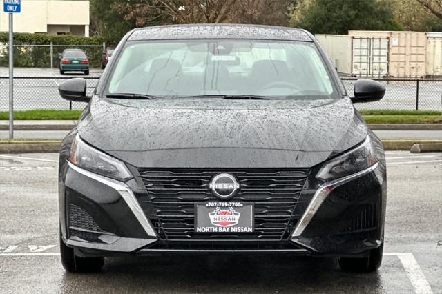 Photo of 2025 Black Nissan Altima