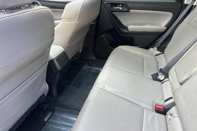 Photo of 2014 Dark Gray Metallic Subaru Forester