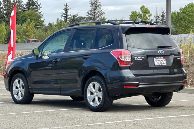 Photo of 2014 Dark Gray Metallic Subaru Forester