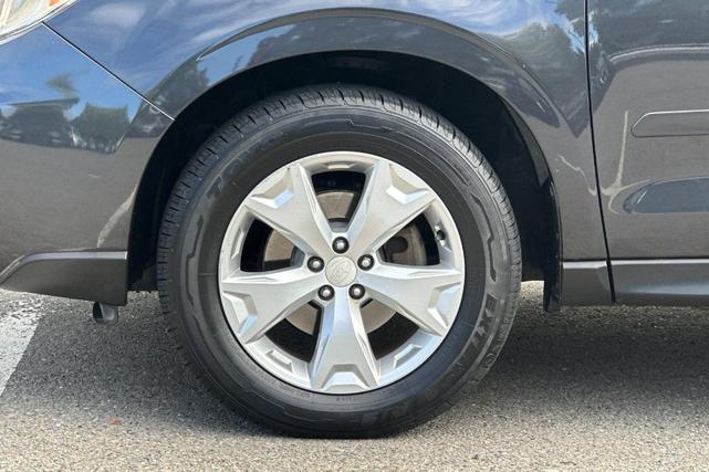 Photo of 2014 Dark Gray Metallic Subaru Forester