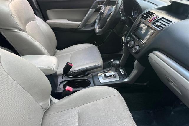 Photo of 2014 Dark Gray Metallic Subaru Forester