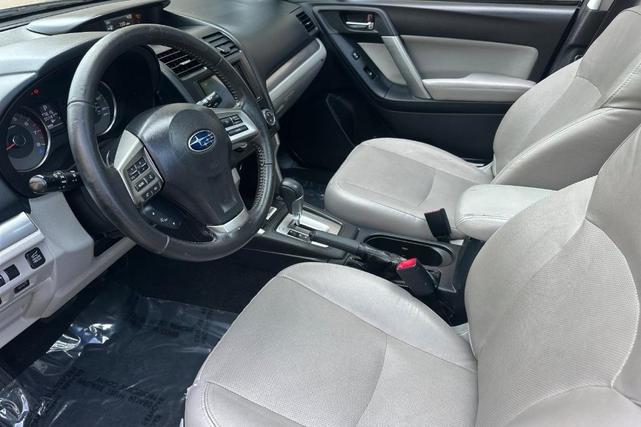 Photo of 2014 Dark Gray Metallic Subaru Forester