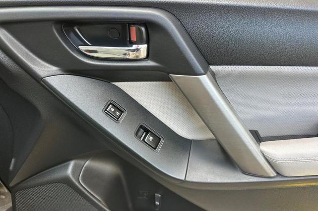 Photo of 2014 Dark Gray Metallic Subaru Forester