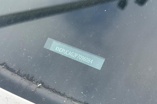 Photo of 2023 Snow White Pearl Kia Sportage Hybrid