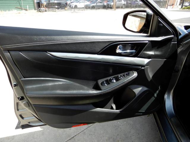 Photo of 2021 Gun Metallic Nissan Maxima