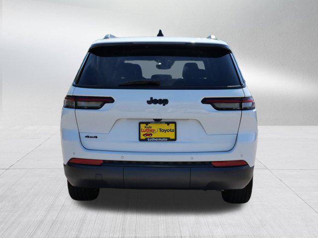 Photo of 2023 Bright White Clearcoat Jeep Grand Cherokee L