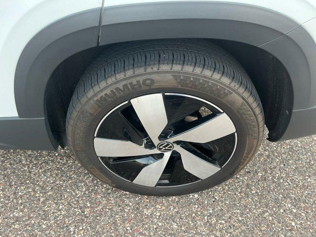 Photo of 2023 Pure White Volkswagen Taos