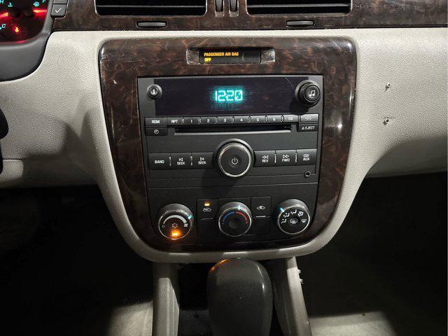 Photo of 2014 Summit White Chevrolet Impala Limited