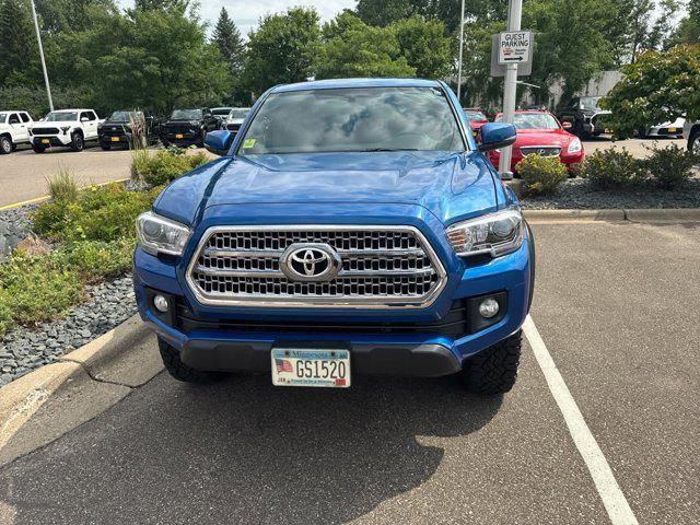 Photo of 2017 Blazing Blue Pearl Toyota Tacoma