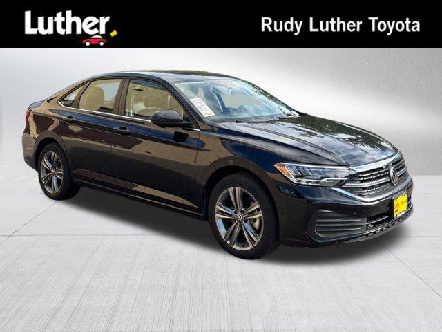 Photo of 2024 Deep Black Pearl Volkswagen Jetta