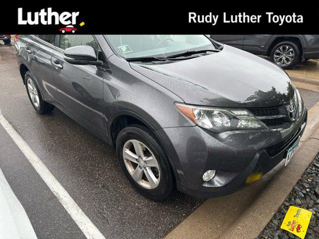 Photo of 2014 Magnetic Gray Metallic Toyota RAV4