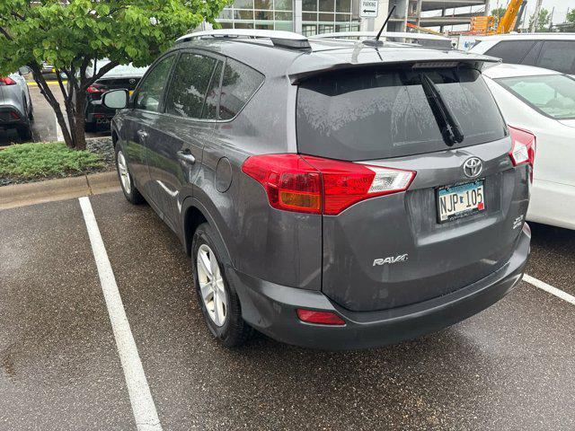 Photo of 2014 Magnetic Gray Metallic Toyota RAV4