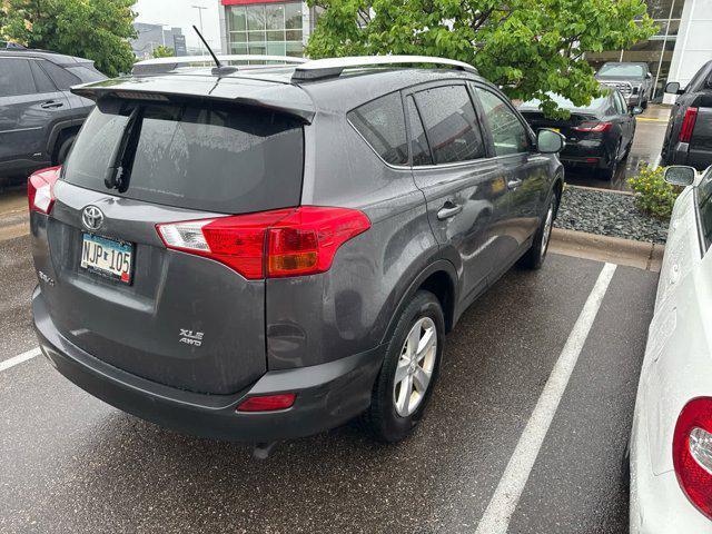 Photo of 2014 Magnetic Gray Metallic Toyota RAV4
