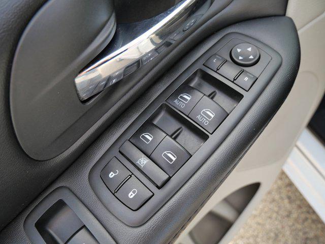 Photo of 2020 White Knuckle Clearcoat Dodge Grand Caravan