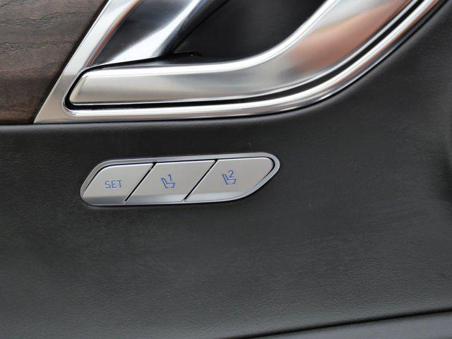 Photo of 2025 Alta White Genesis GV80