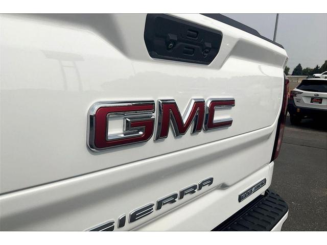 Photo of 2023 Summit White GMC Sierra 1500