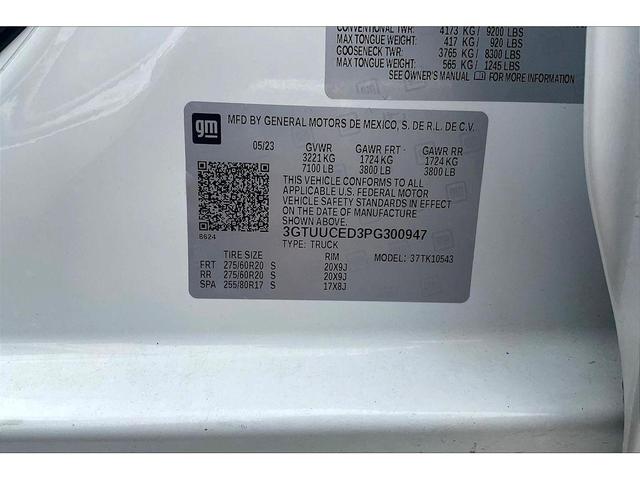 Photo of 2023 Summit White GMC Sierra 1500