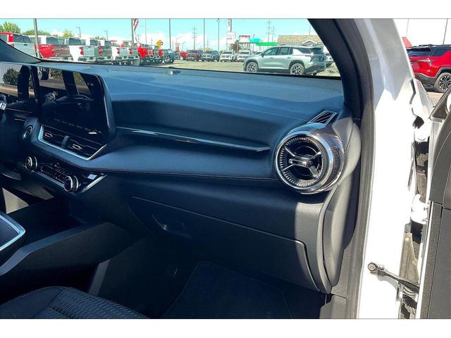 Photo of 2025 Summit White Chevrolet Equinox