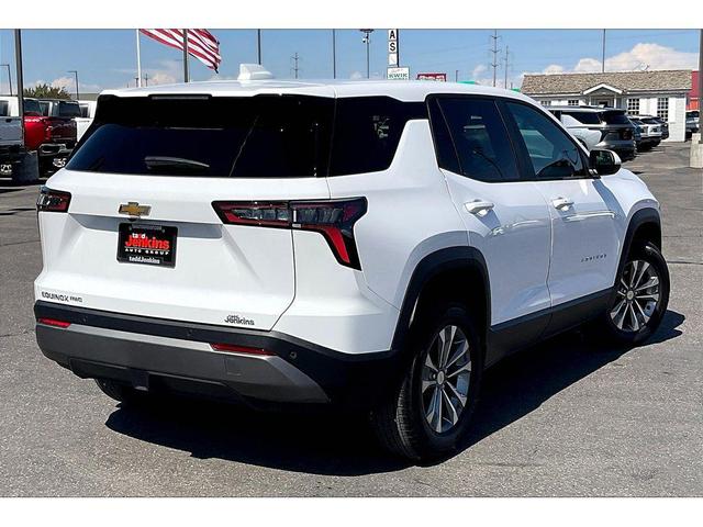 Photo of 2025 Summit White Chevrolet Equinox