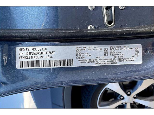 Photo of 2021 Slate Blue Pearlcoat Jeep Cherokee