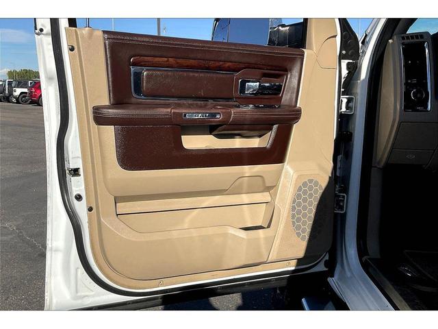 Photo of 2013 Bright White Clearcoat RAM 1500