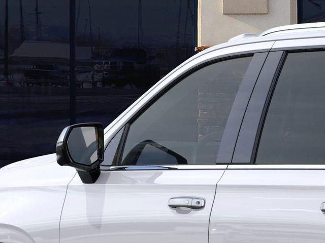 Photo of 2025 Iridescent Pearl Tricoat Chevrolet Suburban