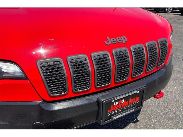 Photo of 2019 Firecracker Red Clearcoat Jeep Cherokee