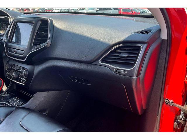Photo of 2019 Firecracker Red Clearcoat Jeep Cherokee