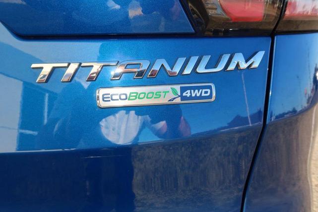 Photo of 2017 Lightning Blue Metallic Ford Escape