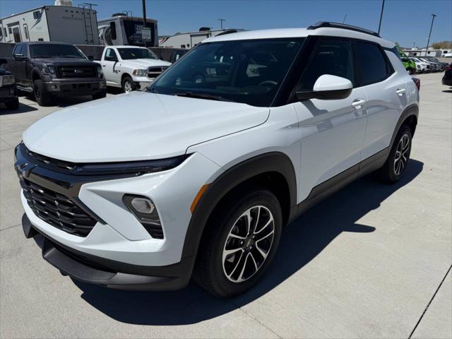 Photo of 2024 White Chevrolet Trailblazer