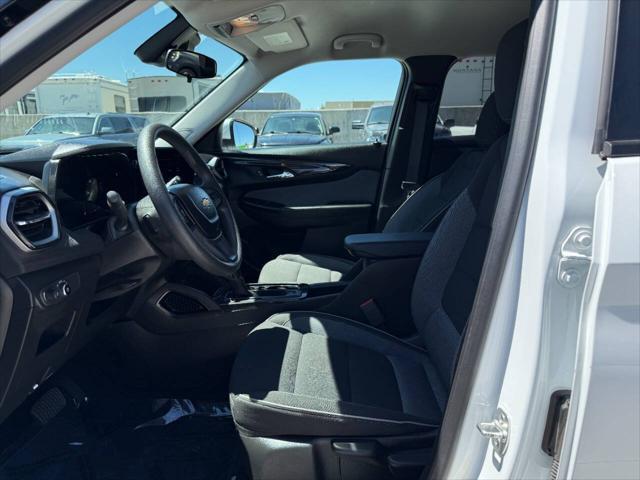 Photo of 2024 White Chevrolet Trailblazer