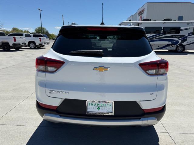 Photo of 2024 White Chevrolet Trailblazer