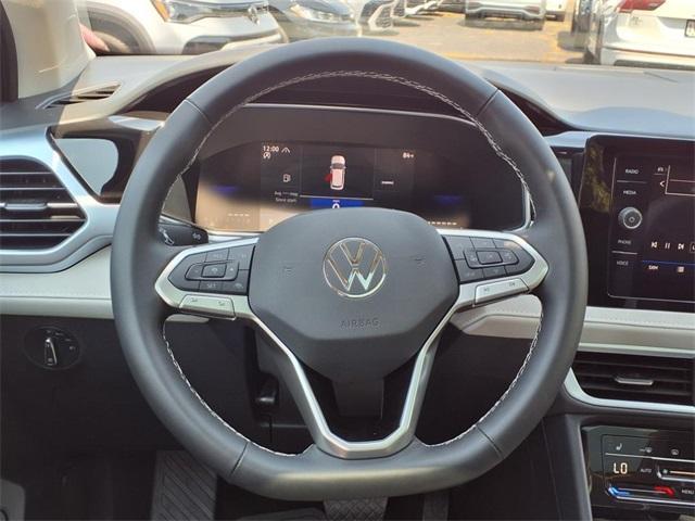Photo of 2025 Platinum Gray Metallic Volkswagen Taos