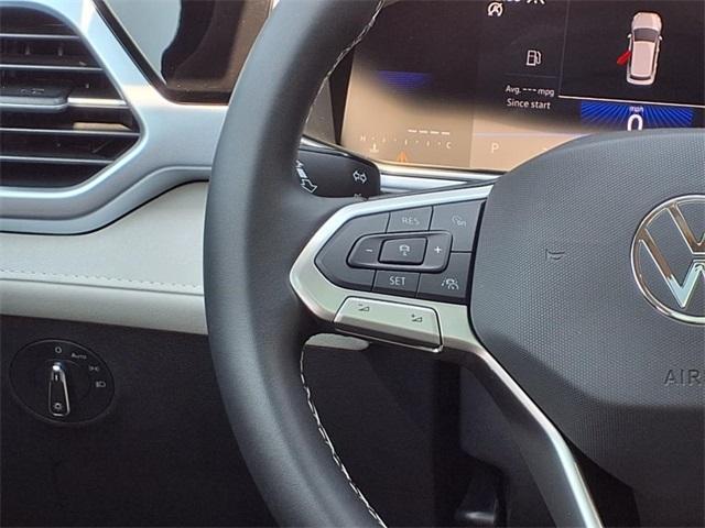 Photo of 2025 Platinum Gray Metallic Volkswagen Taos