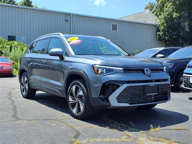 Photo of 2025 Platinum Gray Metallic Volkswagen Taos
