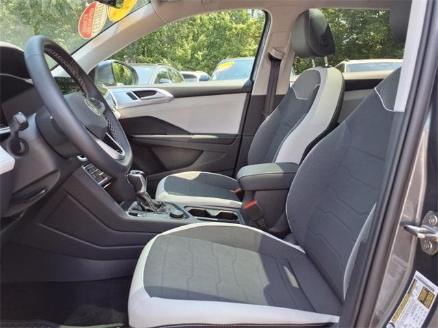 Photo of 2025 Platinum Gray Metallic Volkswagen Taos