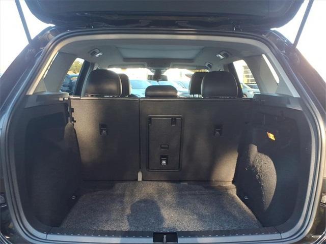 Photo of 2022 Deep Black Pearl Effect Volkswagen Taos