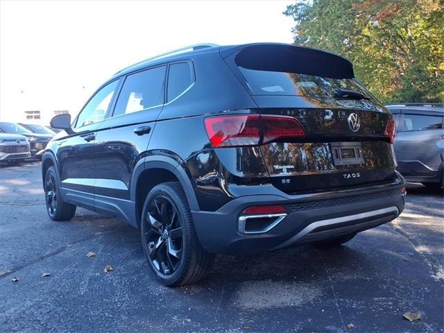 Photo of 2022 Deep Black Pearl Effect Volkswagen Taos