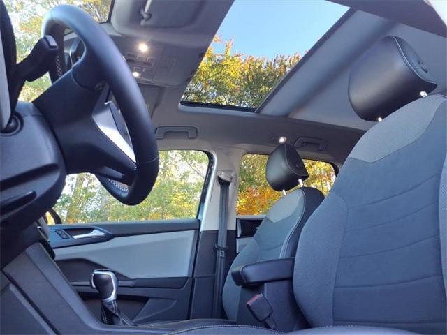 Photo of 2022 Deep Black Pearl Effect Volkswagen Taos