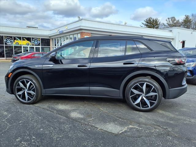Photo of 2025 Deep Black Pearl Effect Volkswagen ID.4