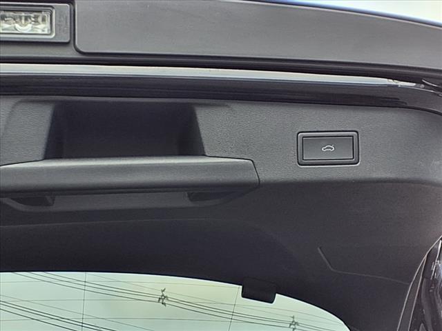 Photo of 2025 Deep Black Pearl Effect Volkswagen ID.4