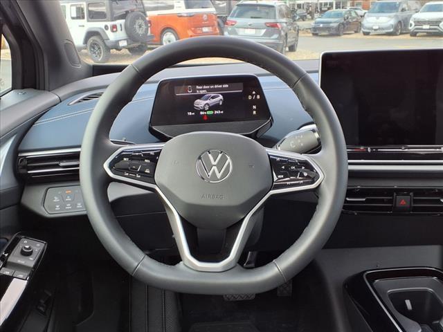 Photo of 2025 Deep Black Pearl Effect Volkswagen ID.4