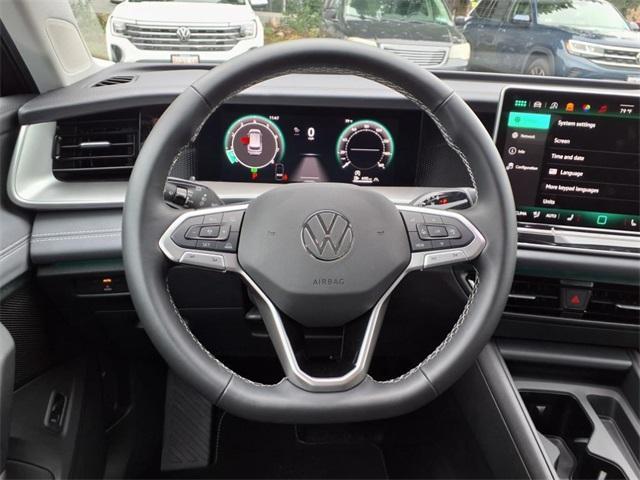 Photo of 2025 Platinum Gray Metallic Volkswagen Tiguan