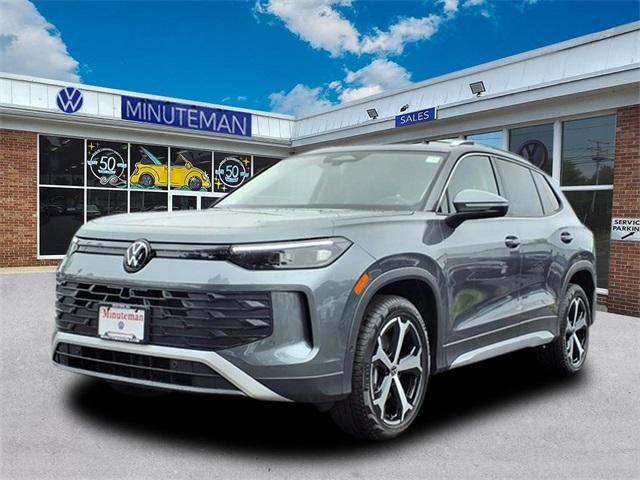 Photo of 2025 Platinum Gray Metallic Volkswagen Tiguan