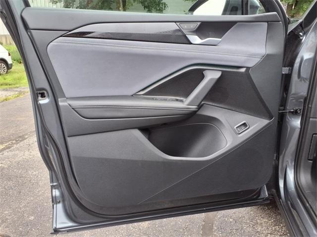 Photo of 2025 Platinum Gray Metallic Volkswagen Tiguan