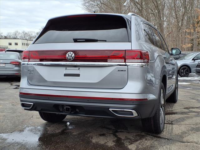 Photo of 2025 Silver Mist Metallic Volkswagen Atlas