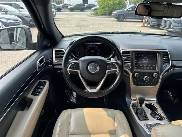 Photo of 2016 Black Jeep Grand Cherokee